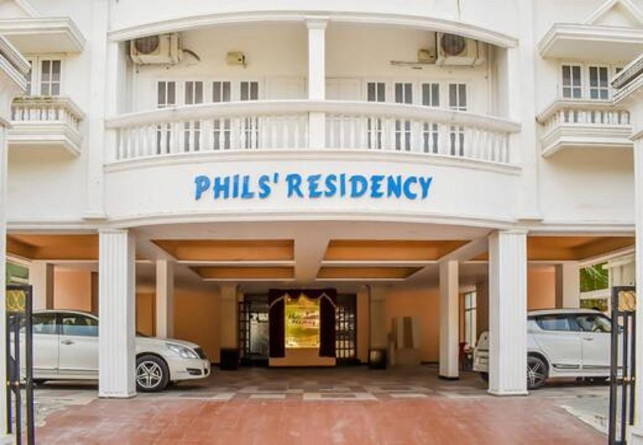 Phils' Residency & Banquets Hotel Kochi Екстериор снимка